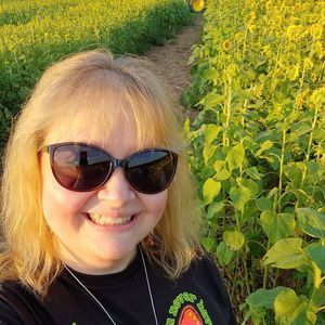 Meet your Posher, Laura